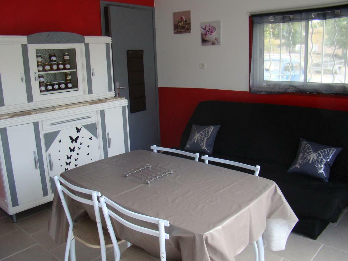 Studio/Gite Les Papillons Lablachère Εξωτερικό φωτογραφία